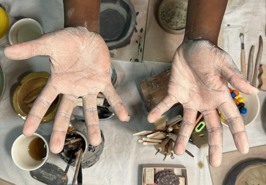 Evening ceramics lessons – hand-build your own creations Hands shaping clay during evening ceramics lessons at Natty Ceramics atelier in Utrecht